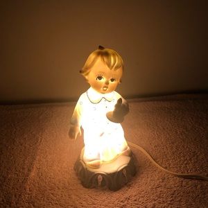 Vintage Underwriters Laboratory Boy With Candle Portable Lamp #F-7646 WORKS